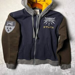 The Witcher Wild Hunt Hoodie Loungewear Men's M Runes Shield Crest Geralt Slay